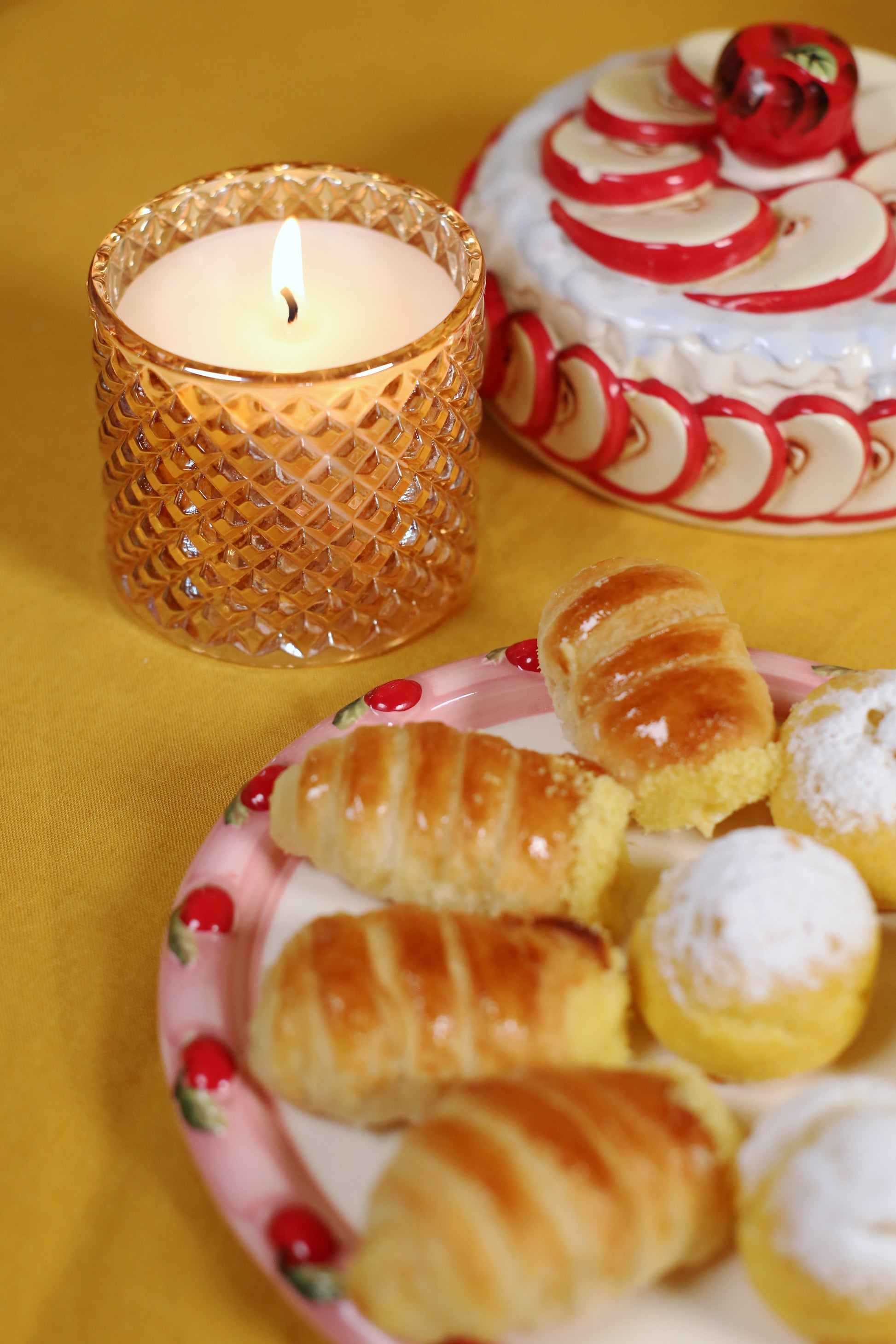 Candela Dulcis in Fundo e pasticcini